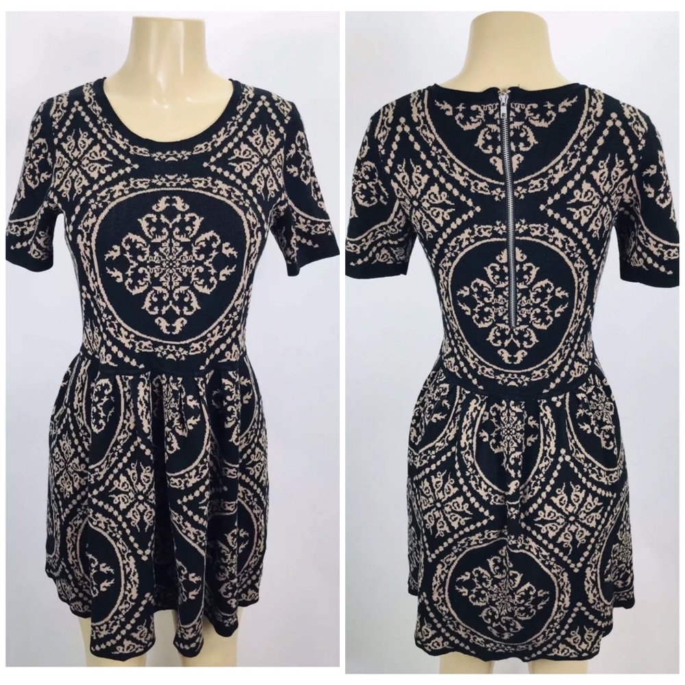 Romeo + Juliet Couture Dress M Knit  Exposed Zip